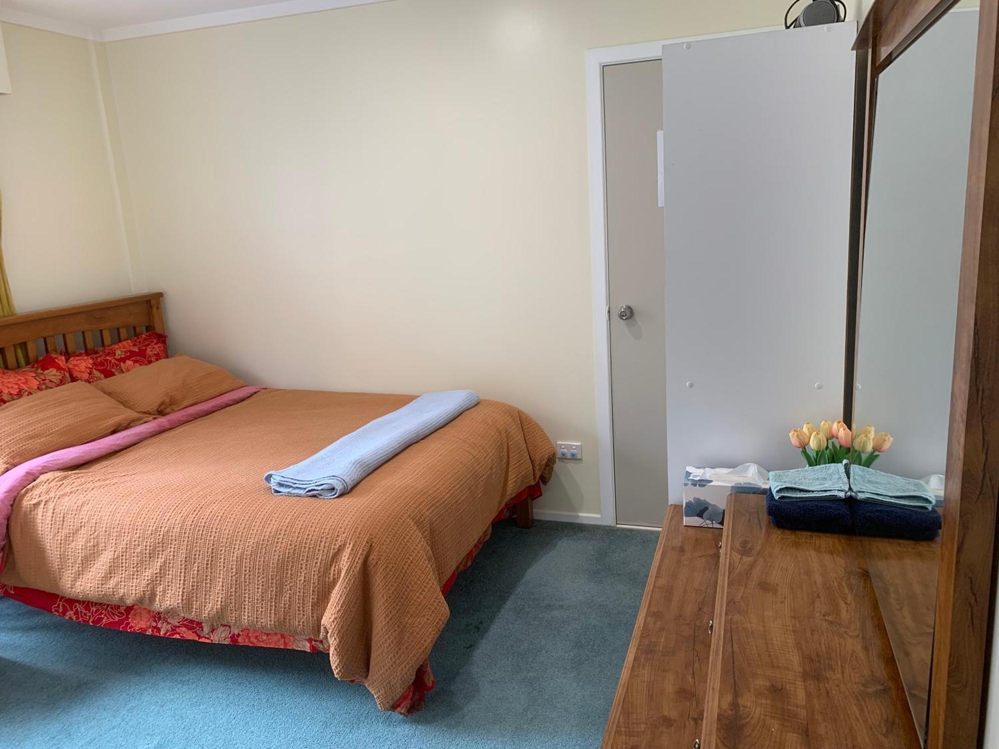 Sunny Holiday Home Wellington Exterior foto
